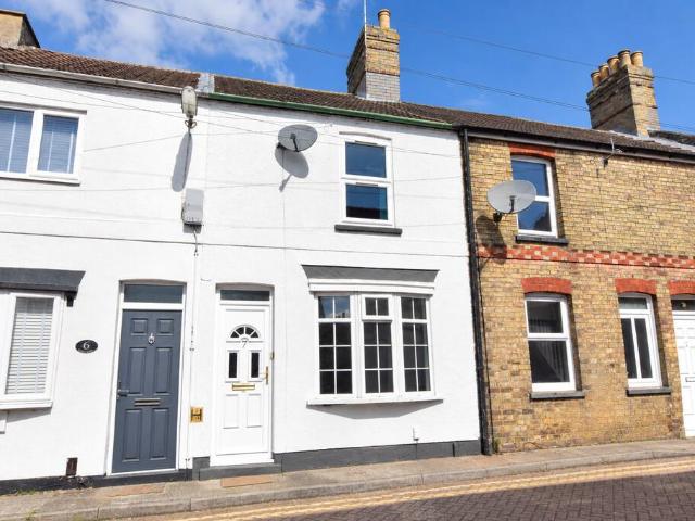2 bedroom terraced house to rent