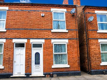 2 bedroom terraced house to rent