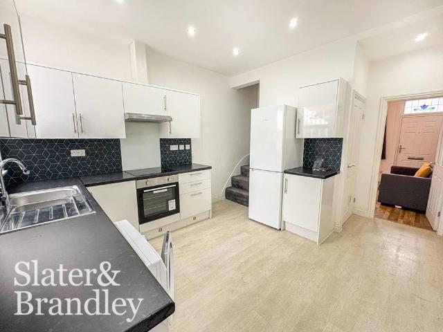 2 bedroom terraced house to rent