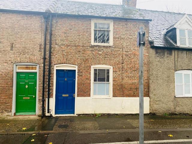 2 bedroom terraced house to rent