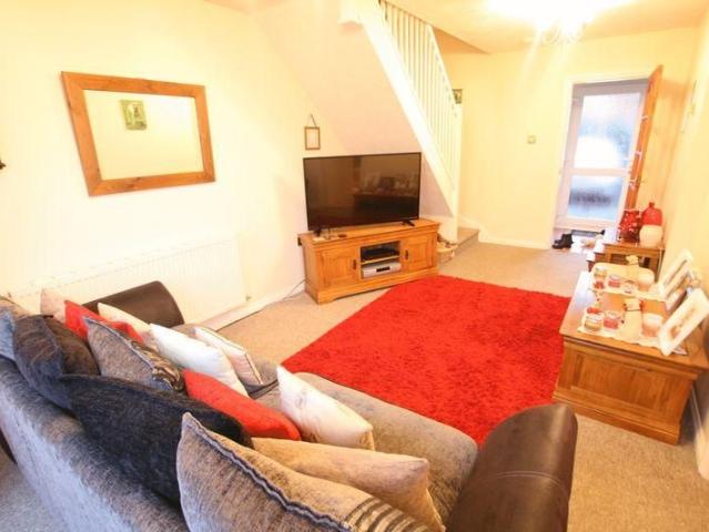 2 bedroom terraced house to rent