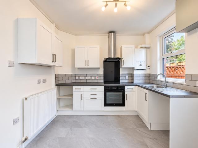 2 bedroom terraced house to rent