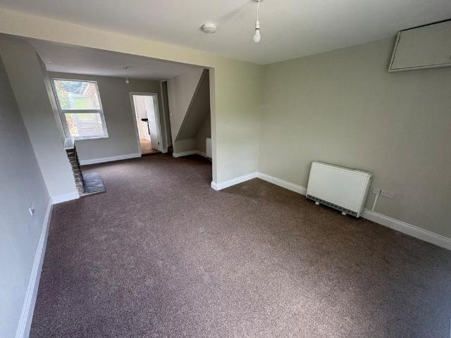 2 bedroom terraced house to rent