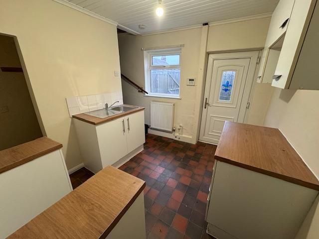 2 bedroom terraced house to rent