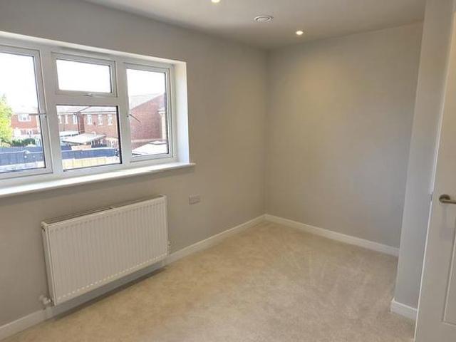 2 bedroom terraced house to rent