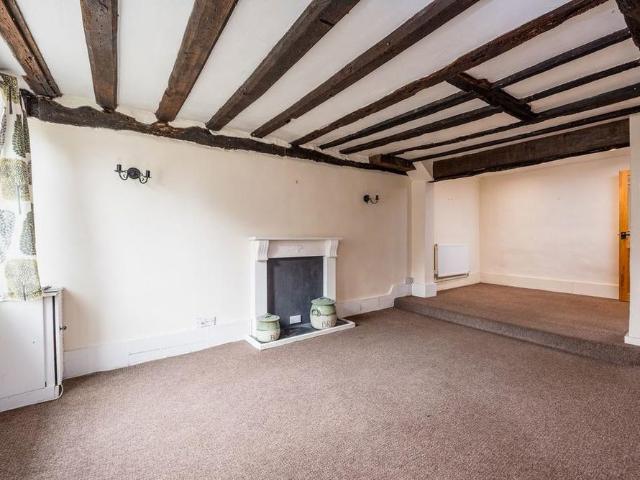 2 bedroom terraced house to rent