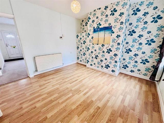 2 bedroom terraced house to rent