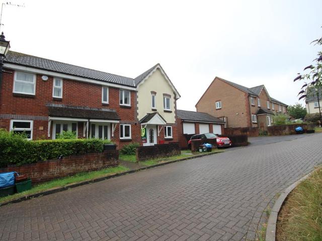 2 bedroom terraced house to rent