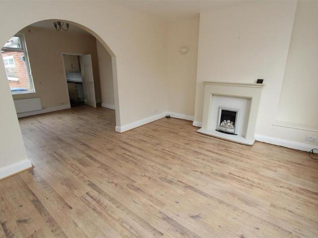2 bedroom terraced house to rent