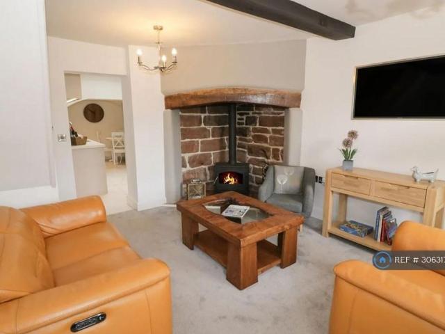 2 bedroom terraced house to rent