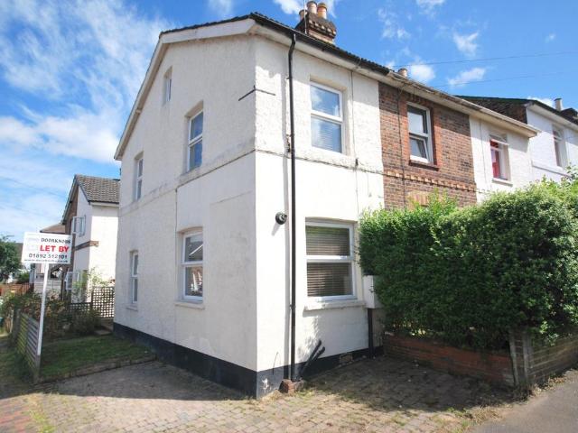 2 bedroom terraced house to rent