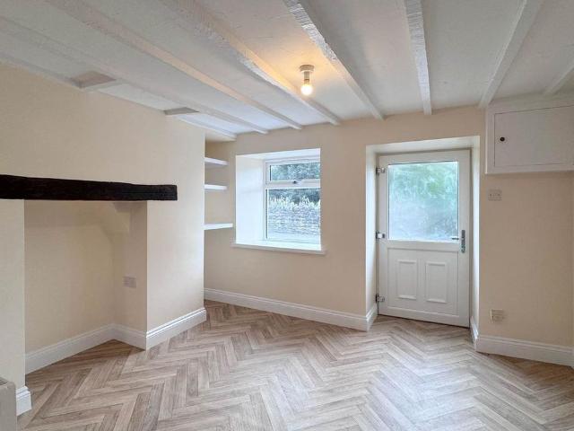 2 bedroom terraced house to rent