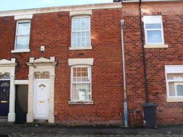 2 bedroom terraced house to rent