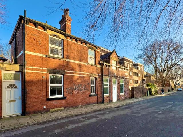 2 bedroom terraced house to rent
