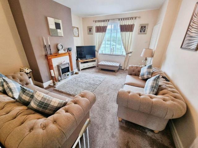 2 bedroom terraced house to rent