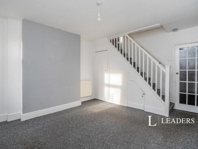 2 bedroom terraced house to rent