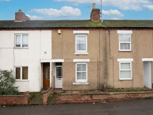 2 bedroom terraced house to rent