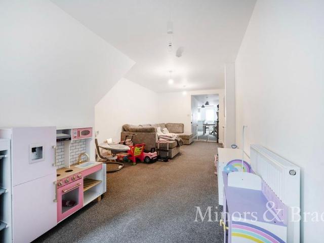2 bedroom terraced house to rent