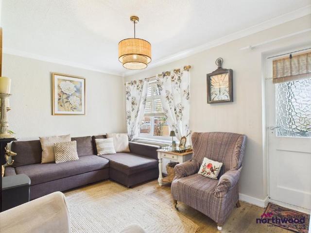 2 bedroom terraced house to rent