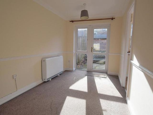 2 bedroom terraced house to rent