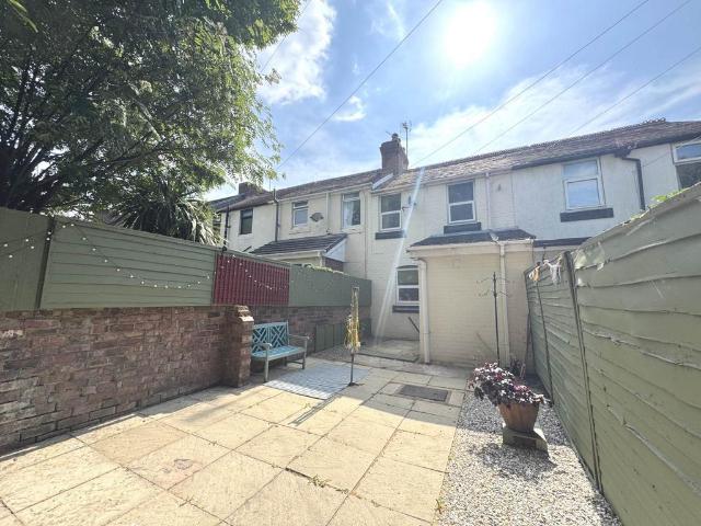 2 bedroom terraced house to rent