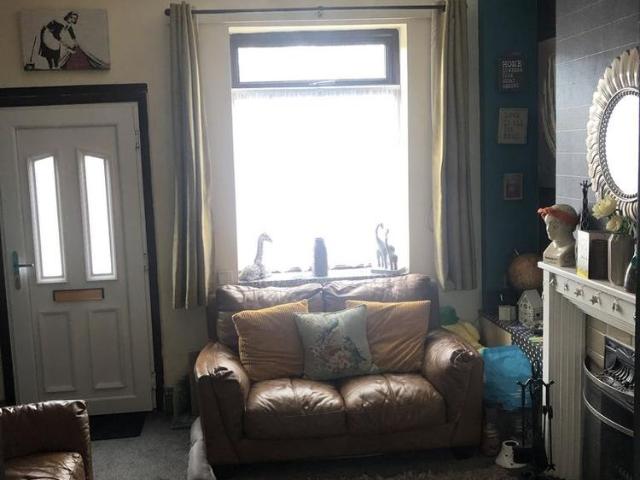 2 bedroom terraced house to rent