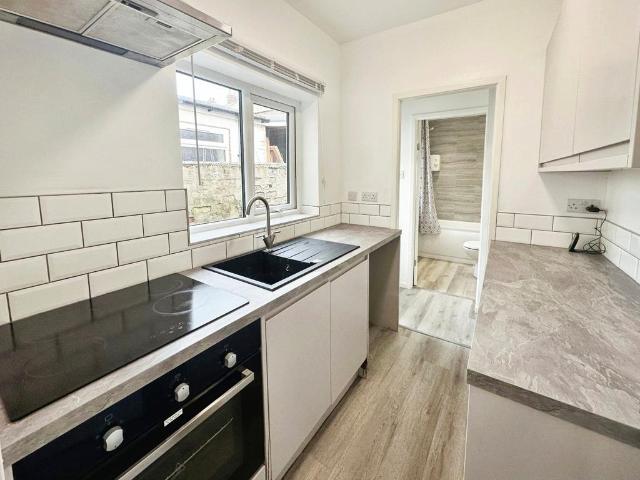 2 bedroom terraced house to rent