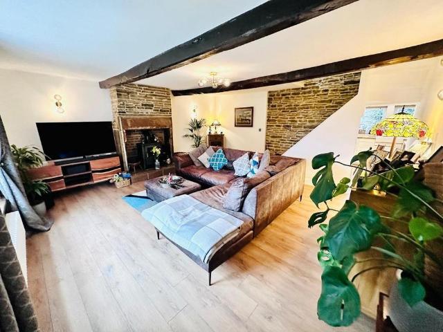 2 bedroom terraced house to rent