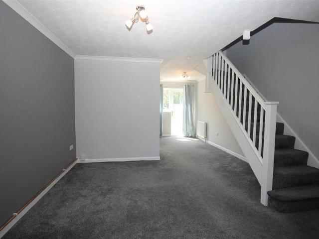 2 bedroom terraced house to rent