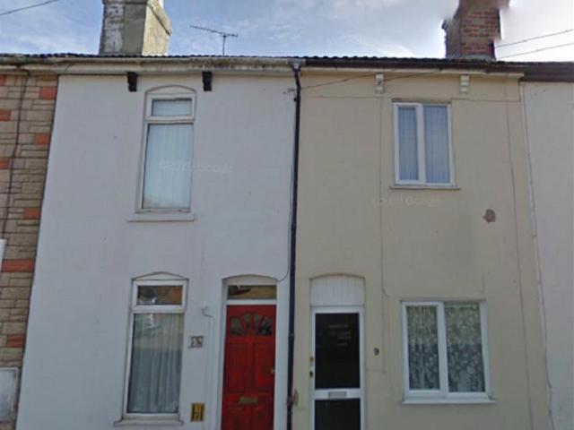 2 bedroom terraced house to rent