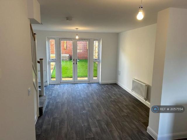 2 bedroom terraced house to rent