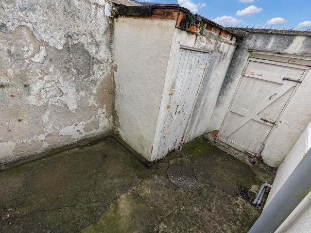 2 bedroom terraced house to rent