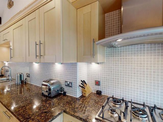 2 bedroom terraced house to rent