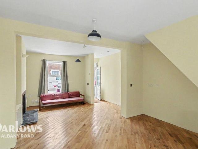 2 bedroom terraced house to rent