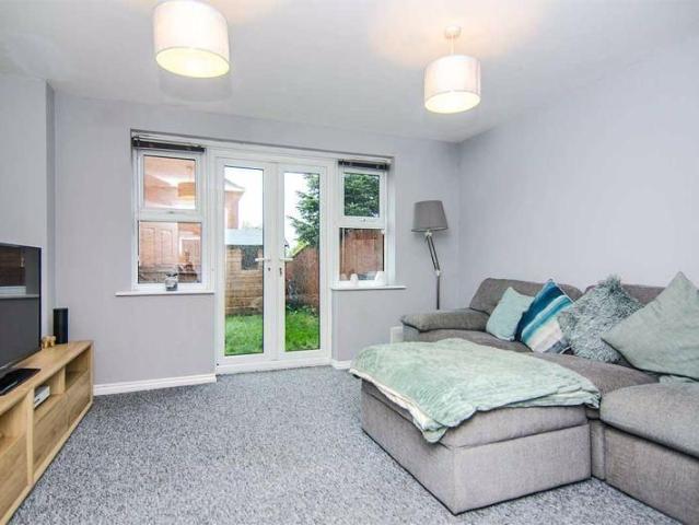 2 bedroom terraced house to rent