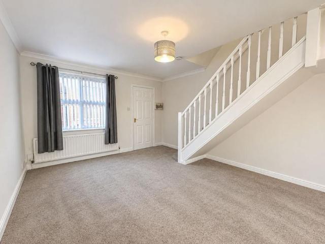 2 bedroom terraced house to rent
