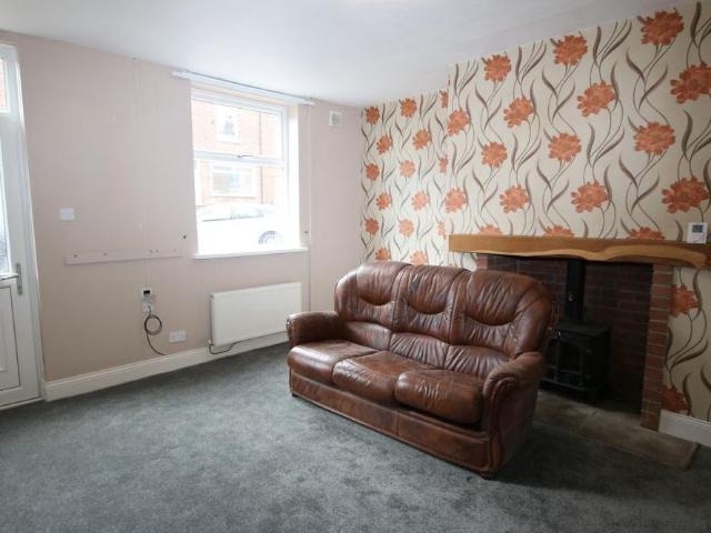 2 bedroom terraced house to rent