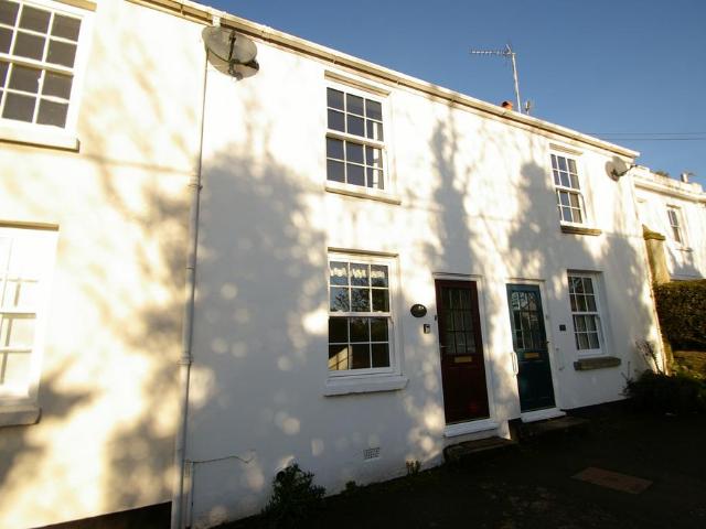 2 bedroom terraced house to rent