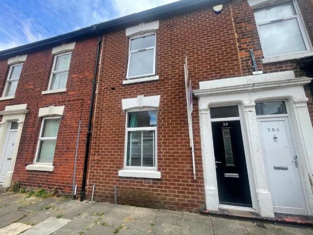 2 bedroom terraced house to rent