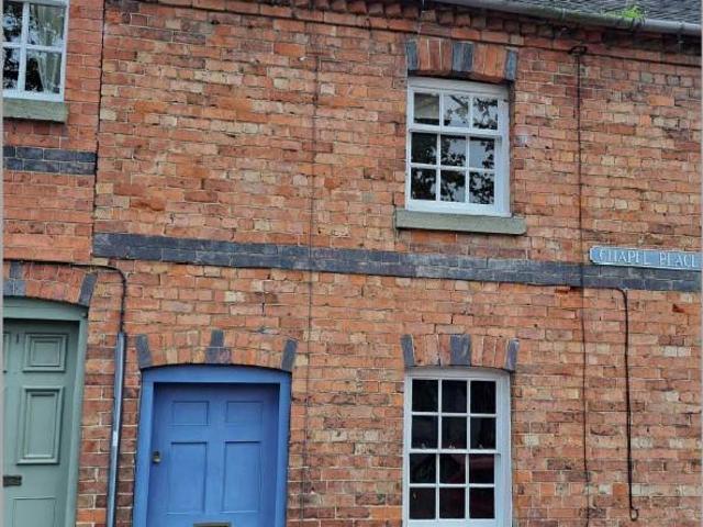 2 bedroom terraced house to rent