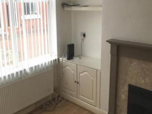 2 bedroom terraced house to rent