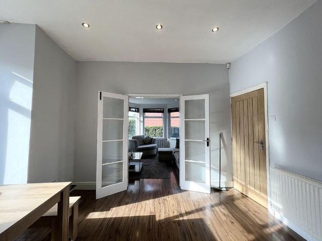 2 bedroom terraced house to rent