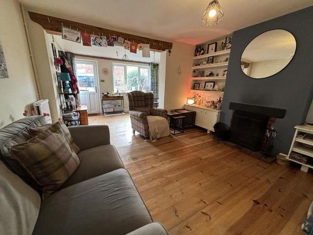 2 bedroom terraced house to rent