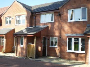 2 bedroom terraced house to rent