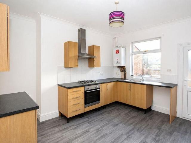 2 bedroom terraced house to rent