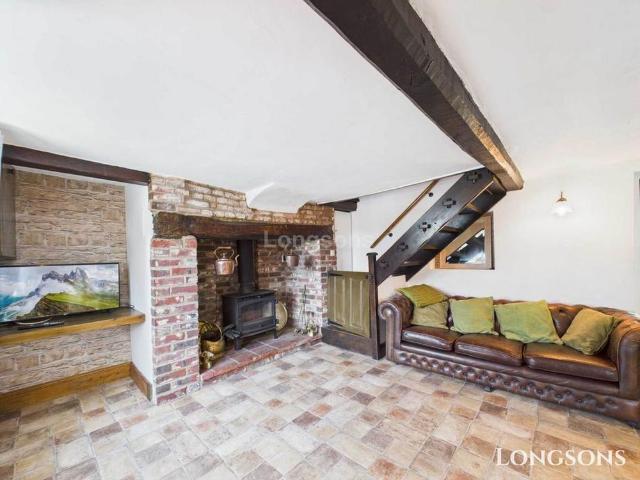 2 bedroom terraced house to rent