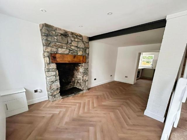 2 bedroom terraced house to rent