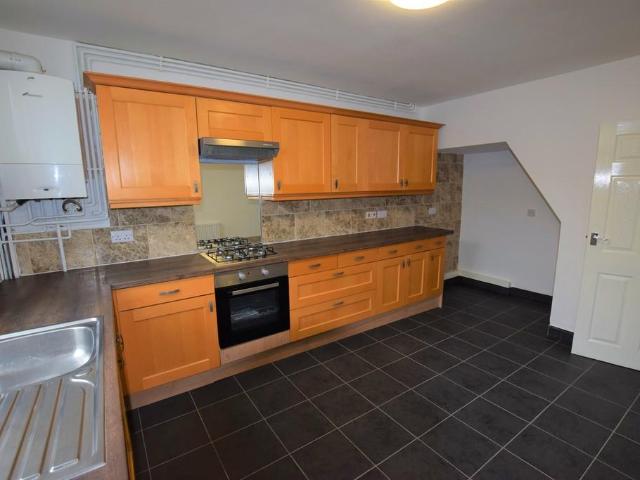 2 bedroom terraced house to rent