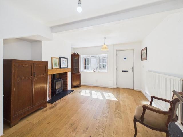 2 bedroom terraced house to rent