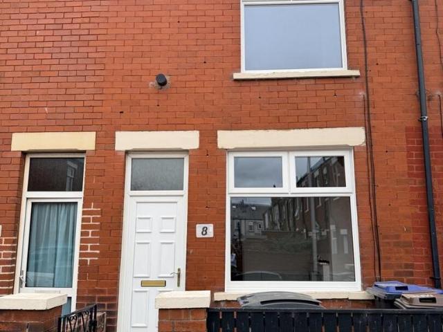 2 bedroom terraced house to rent